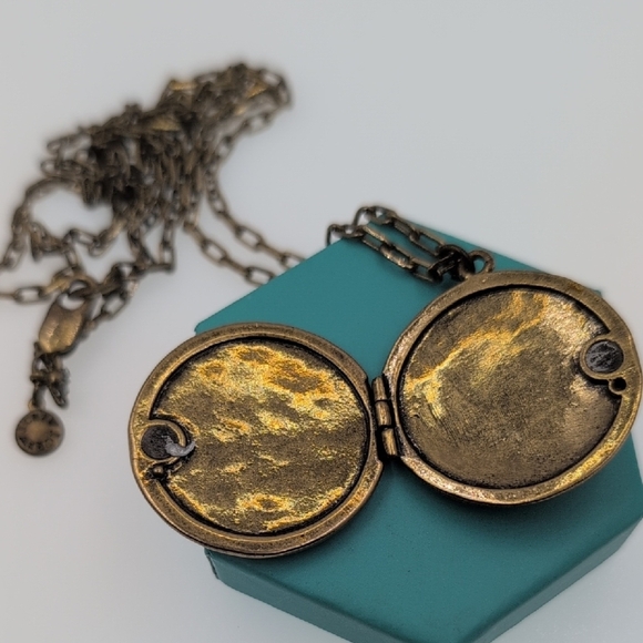 J. Crew Locket Gold Woven  Pendant Paperclip Chain  Necklace - Picture 3 of 5